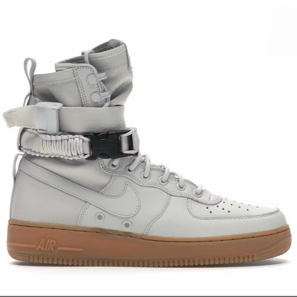 NIKE SF Air Force 1 High Women's Shoes Colorway Light Bone-Gum Medium